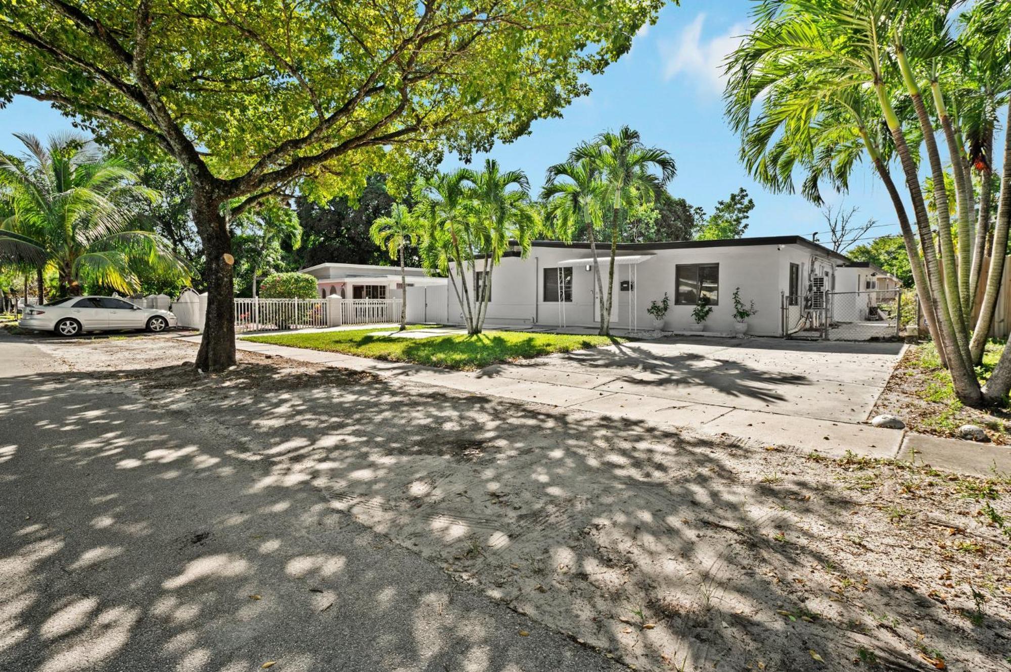 3 Bedroom And 2 Bath North Miami, Florida Esterno foto