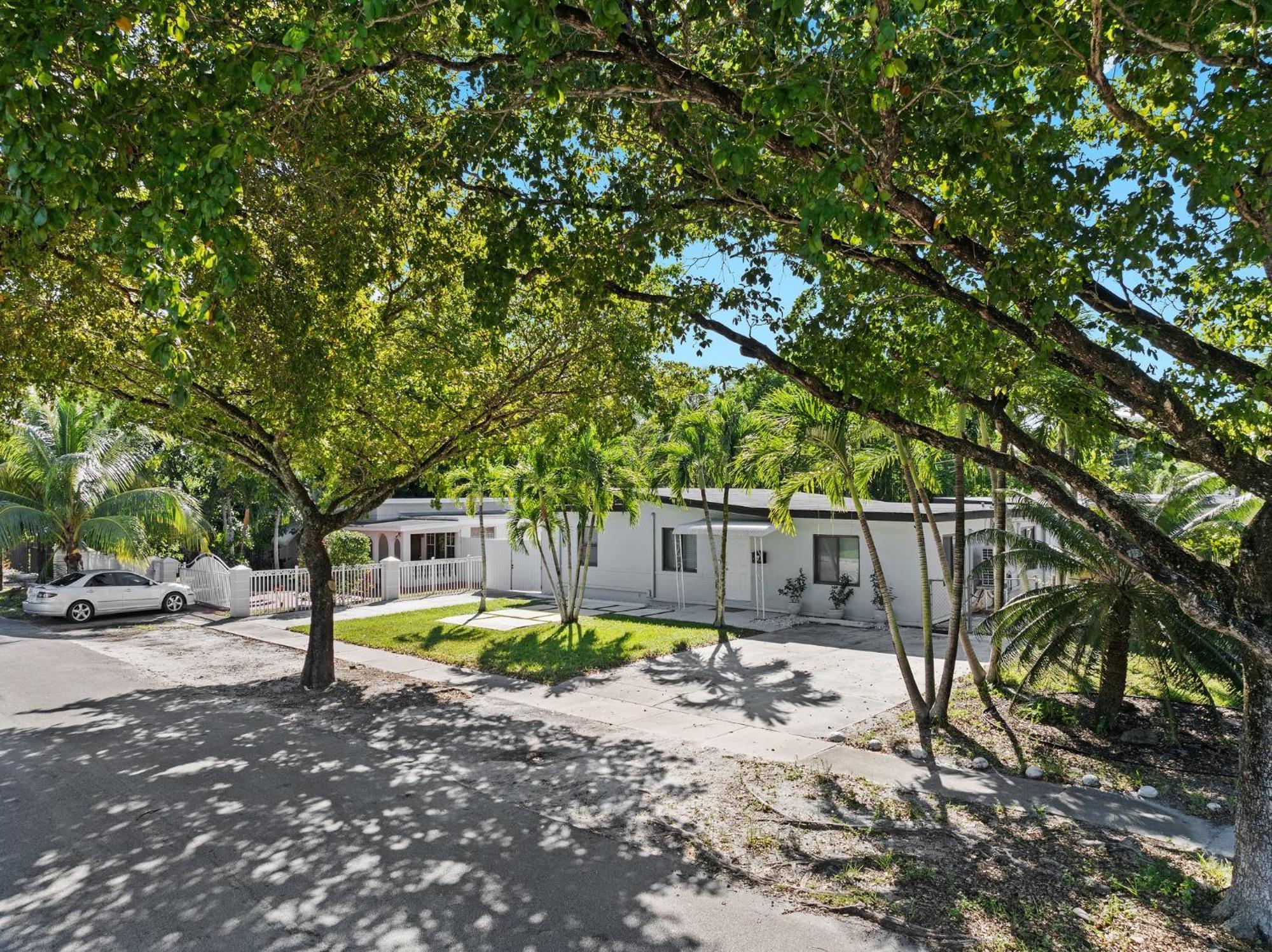 3 Bedroom And 2 Bath North Miami, Florida Esterno foto